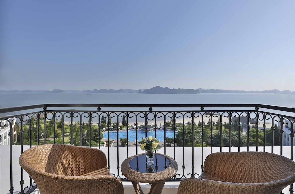 Deluxe Twin Room, Ocean View photo 2