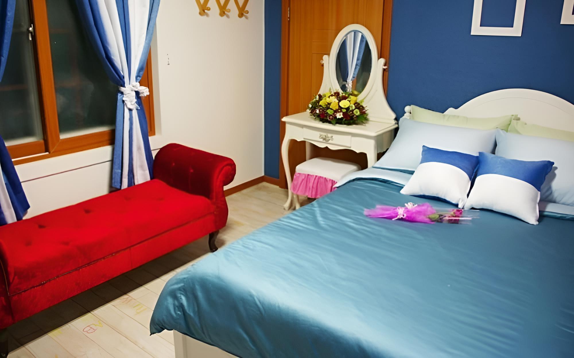 Room (Corelia) - Photo 2