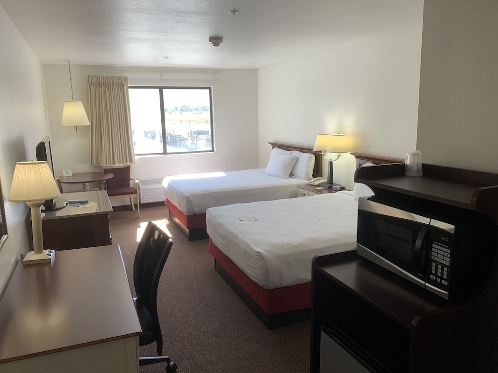 Room, 2 Queen Beds, Non Smoking - Photo 1