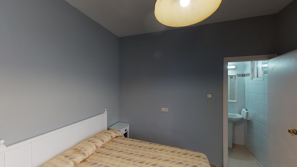 Habitación Doble Básica con Baño Privado