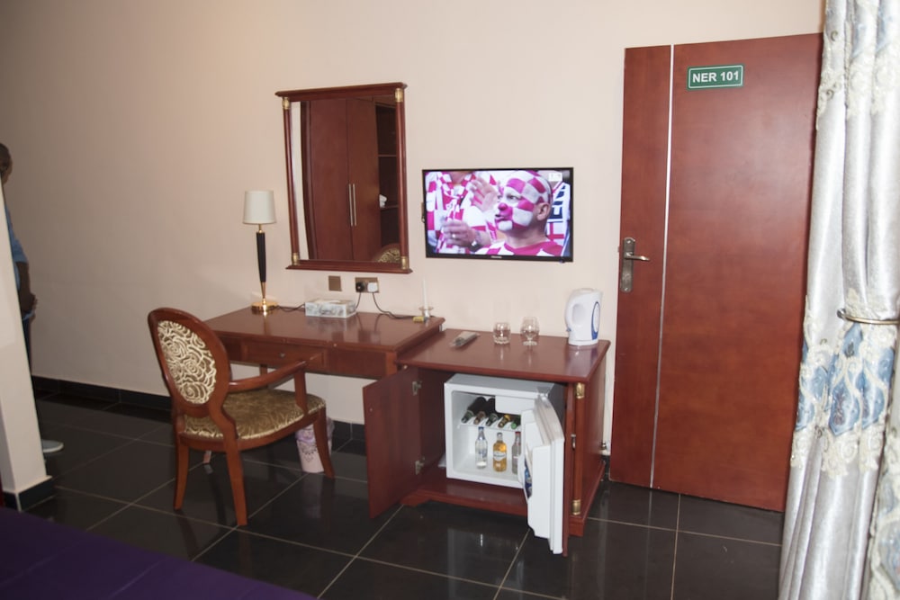 Comfort Chalet, 1 Bedroom, Pool View photo 2