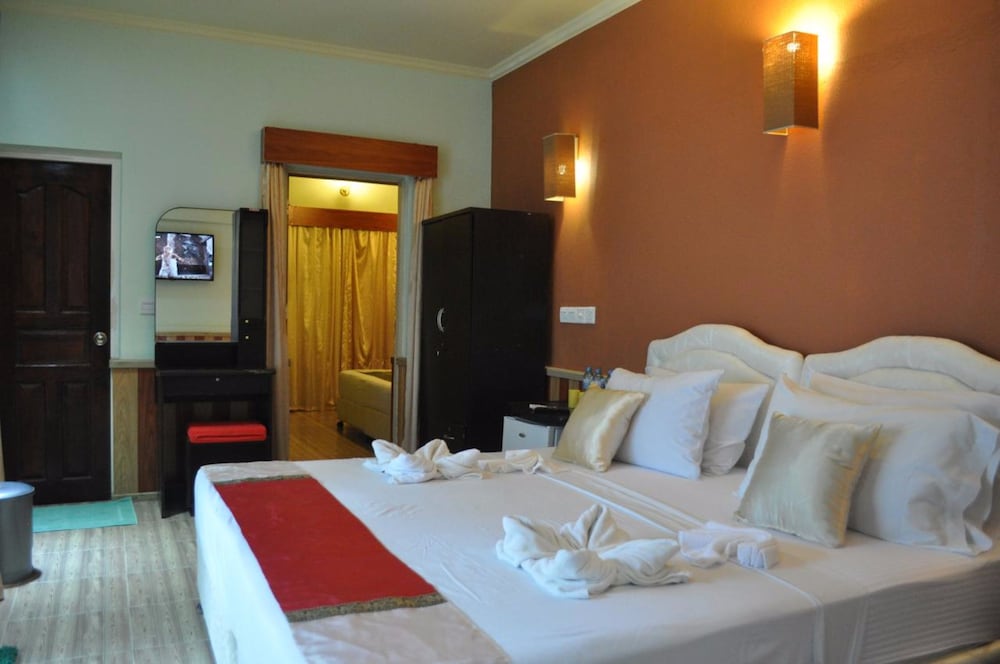 Double or Twin Room, Ocean View photo 2