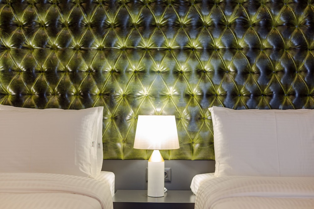 Deluxe Twin Room - Photo 6