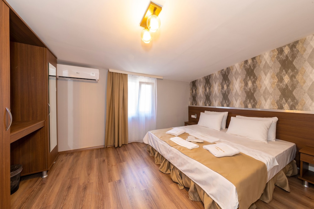 Economy Double Room photo 1