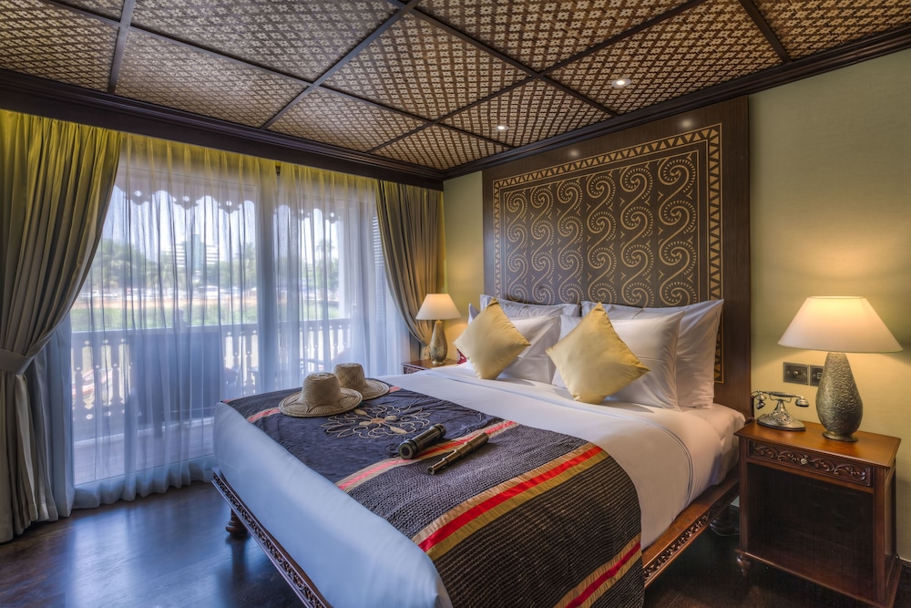 Deluxe Double Room (Mandalay - Bagan) photo 2