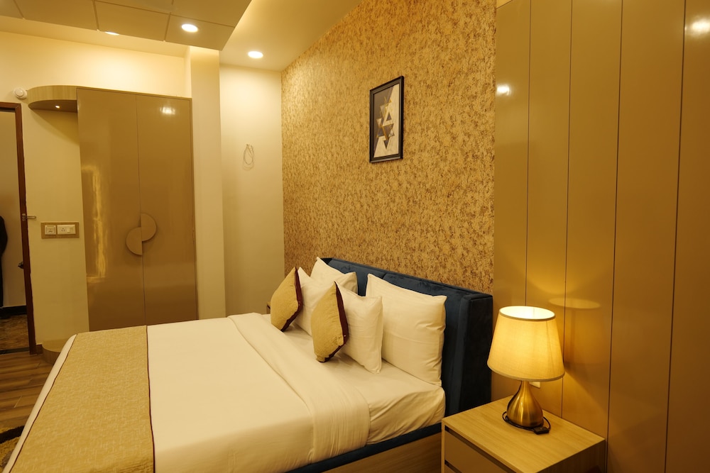 Super Deluxe Room with Balcony photo 2