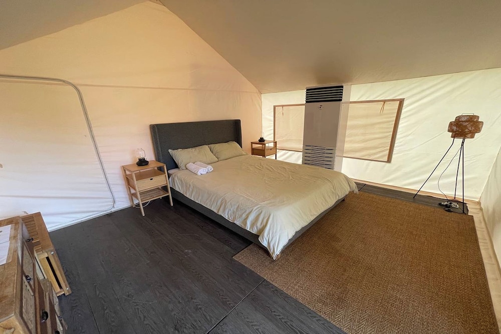 Standard Cabin