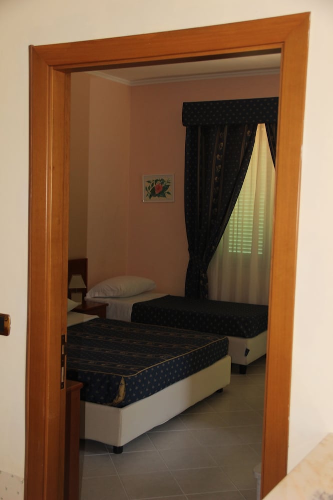 Classic Triple Room photo 3