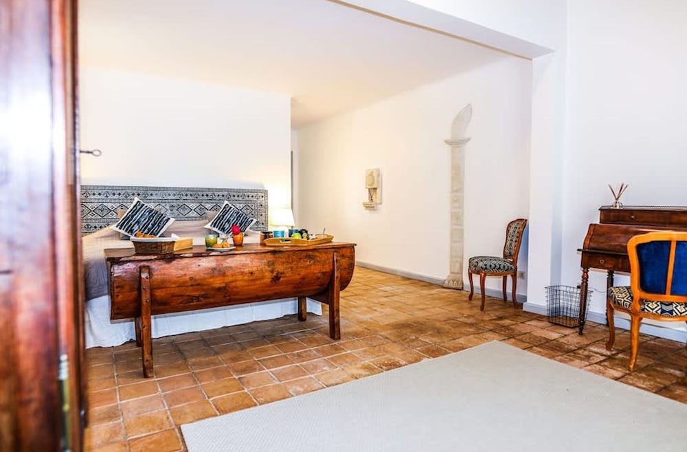 Villa photo 2