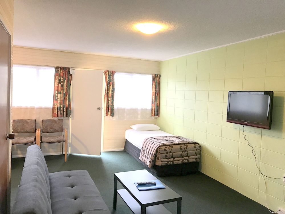 Family Suite (Large) - Photo 8