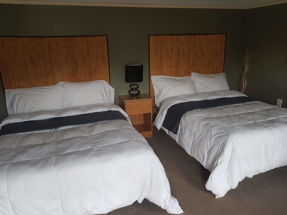 Standard Room, 2 Double Beds (No5 ) photo 1