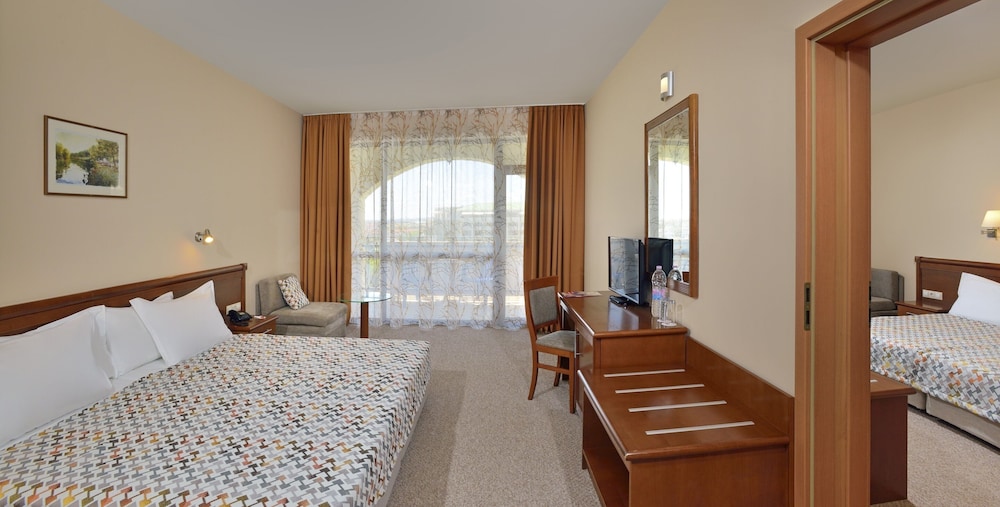 Family Room, Sea View photo 2