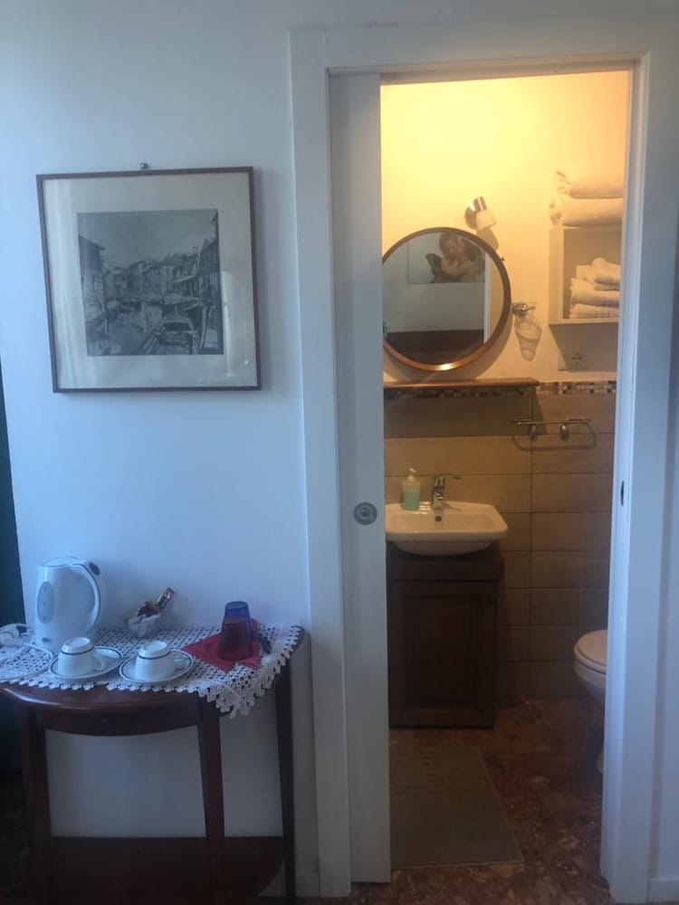 Standard Double Room, 1 Queen Bed, Partial Sea View, Garden Area photo 3