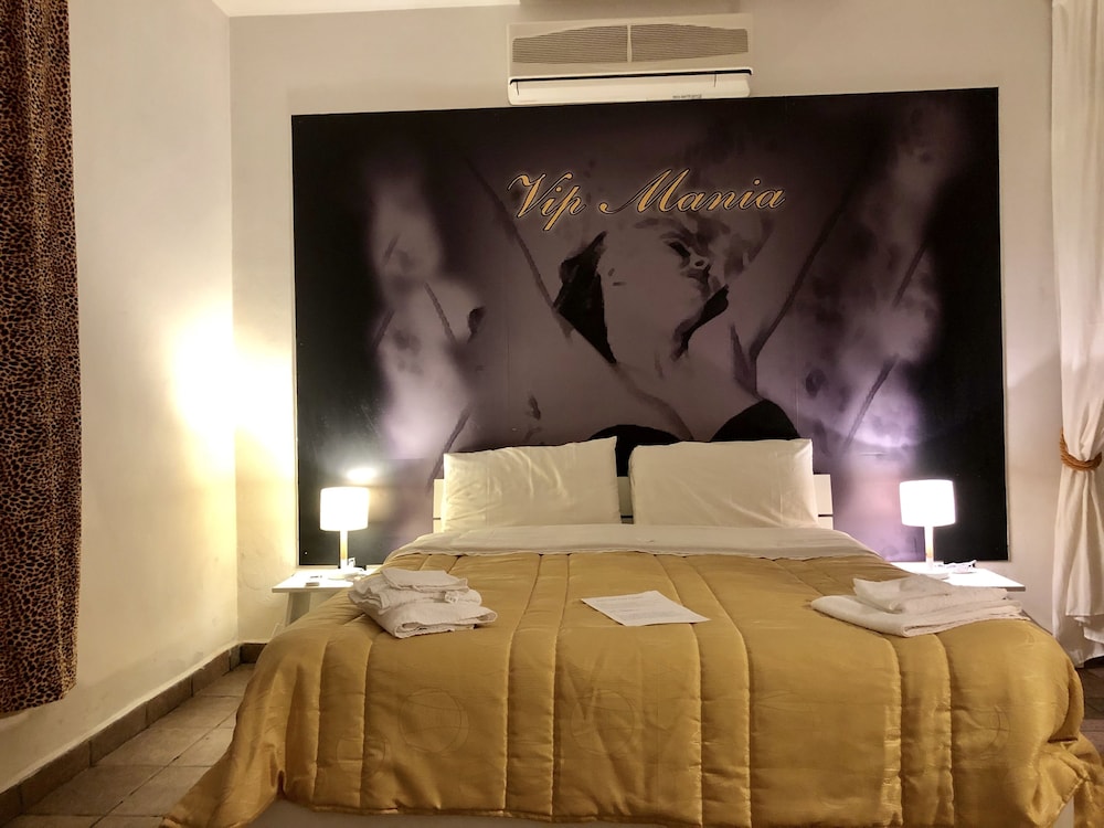 Townhome, 1 Queen Bed, Shared Bathroom, Ground Floor
