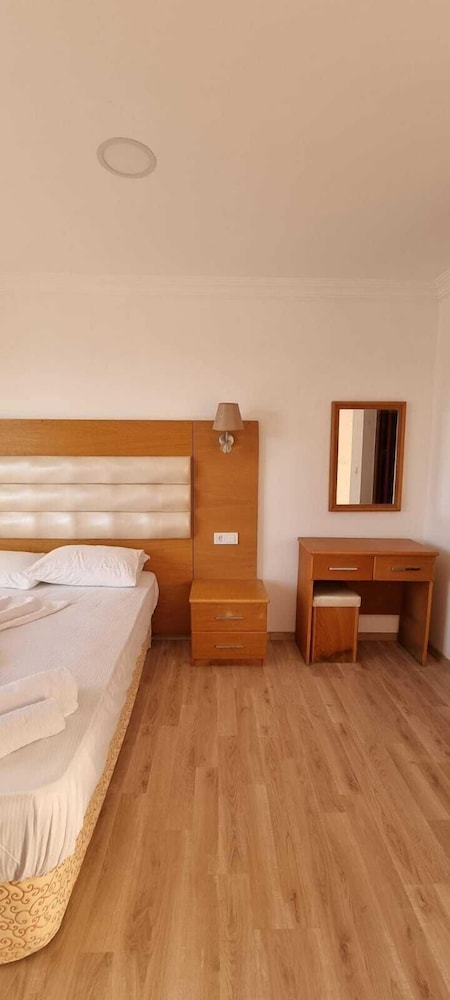 Deluxe Triple Room, Sea View photo 2