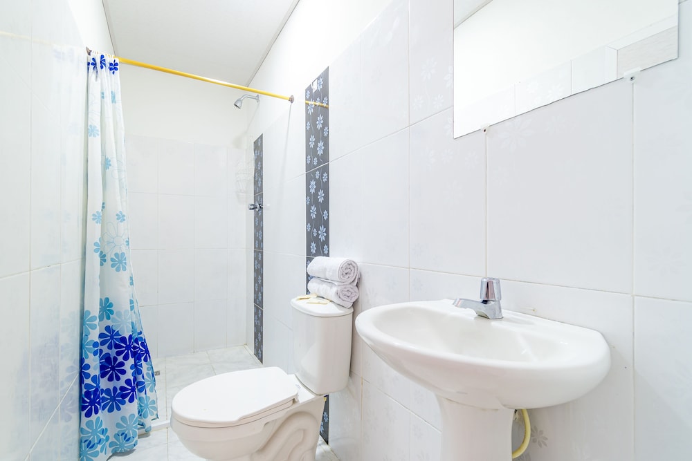 Standard Triple Room photo 2