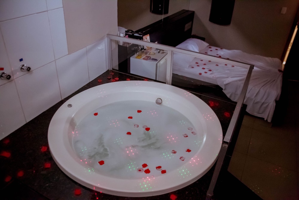Luxury Double Room (SUITE MASTER SEM SAUNA) photo 2