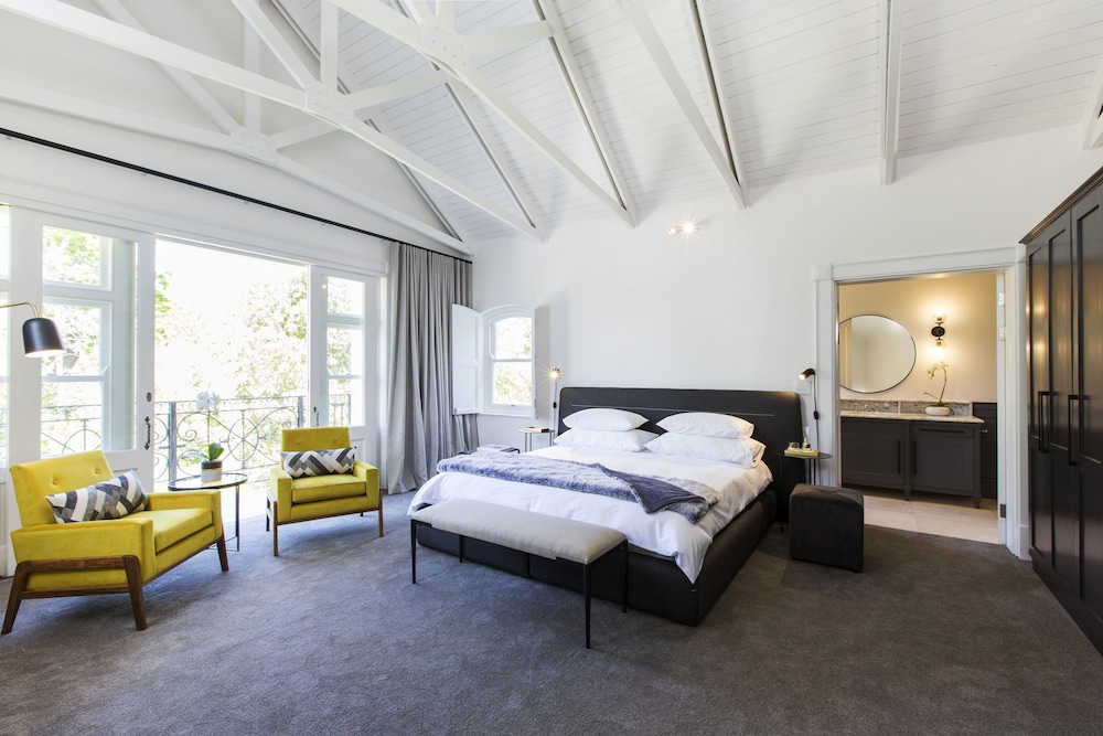 Superior Suite, 1 King Bed (Double 4)