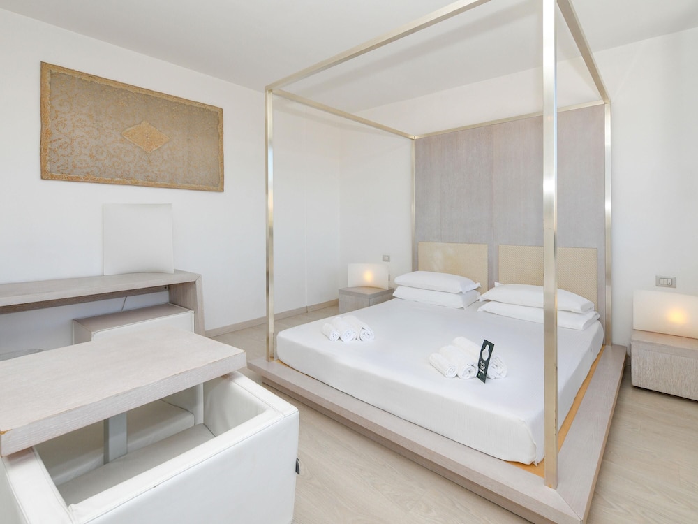 Triple Room, 3 Twin Beds - Photo 3