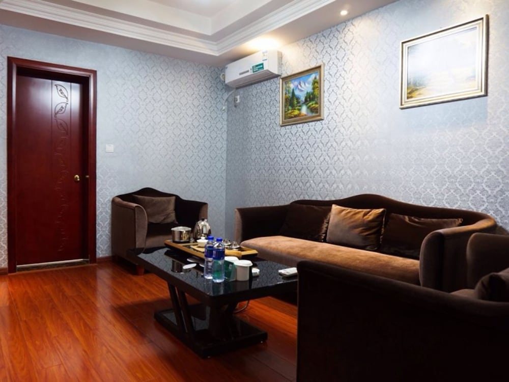 Suite photo 1