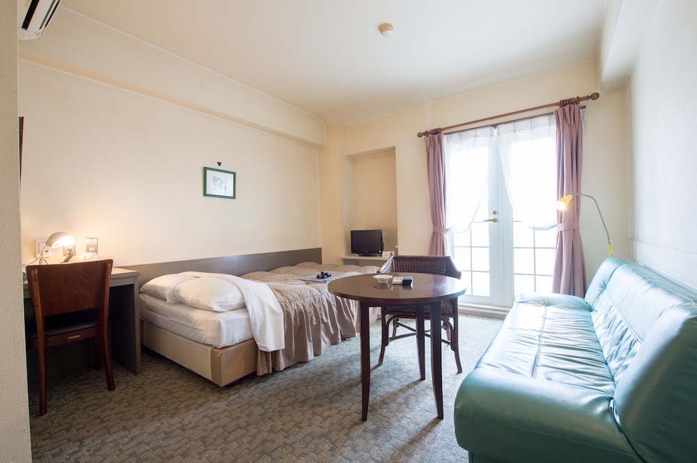 Semi-double Room
