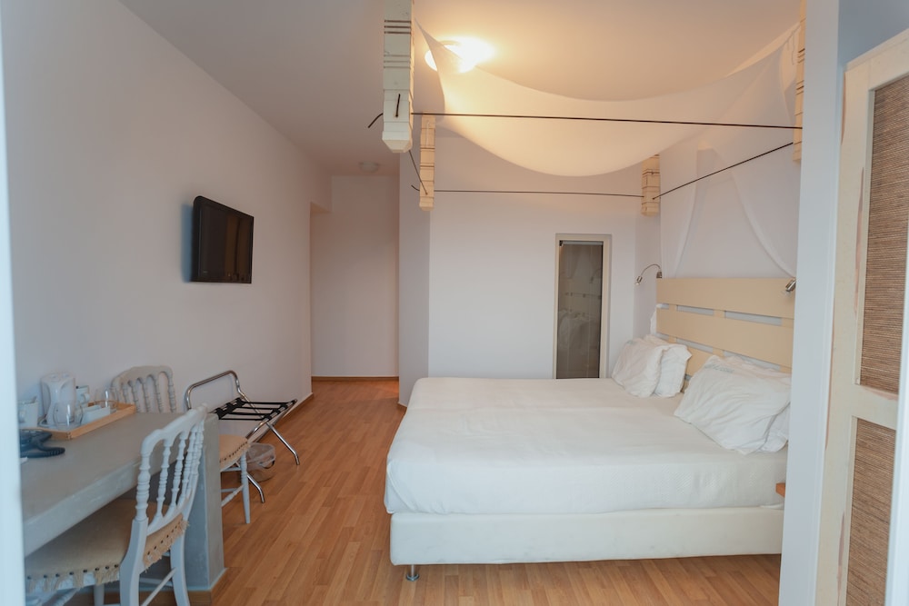 Standard Room - Photo 4