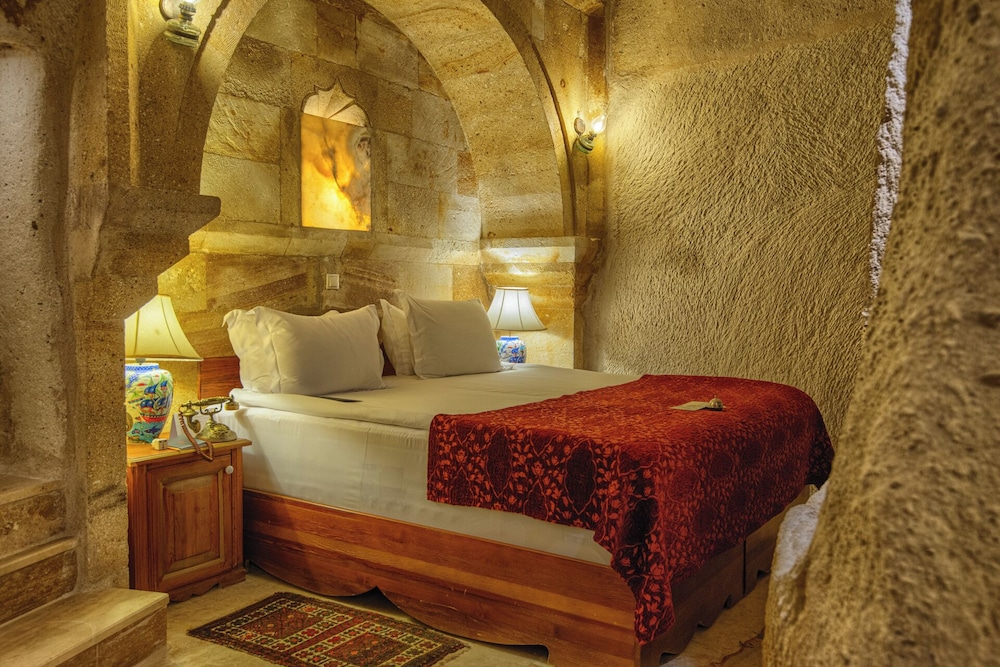 Deluxe Suite - Photo 2