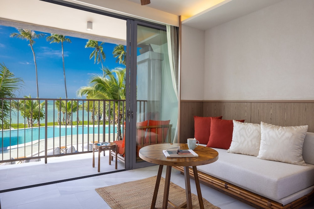 Deluxe Seaview - Photo 3