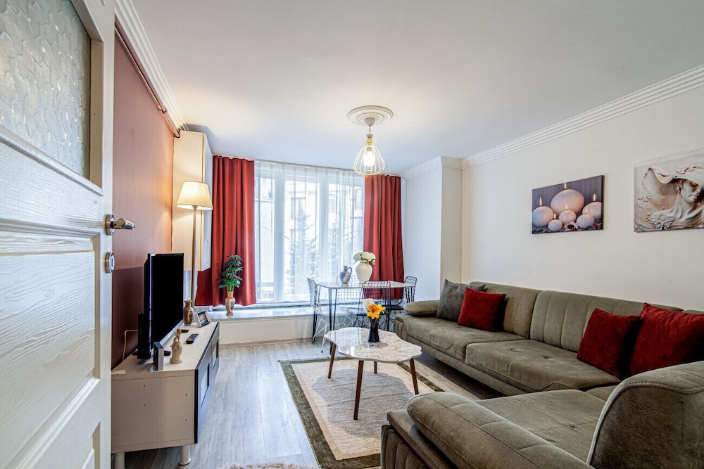 Apartment photo 1