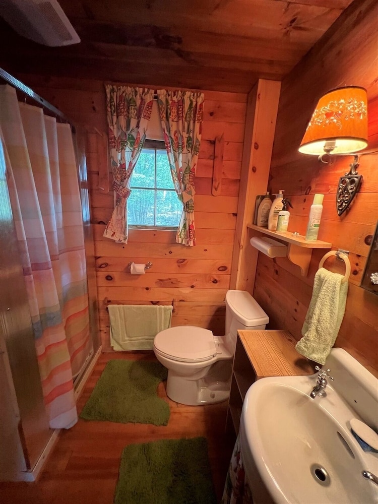 Cabin, 2 Bedrooms photo 2