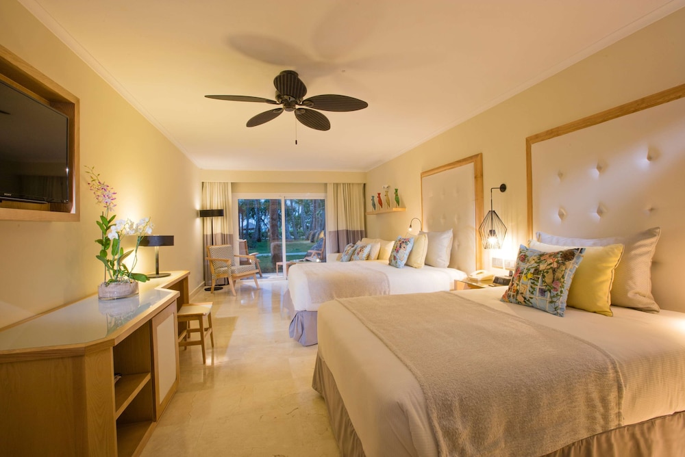 Deluxe Beachside - Photo 2