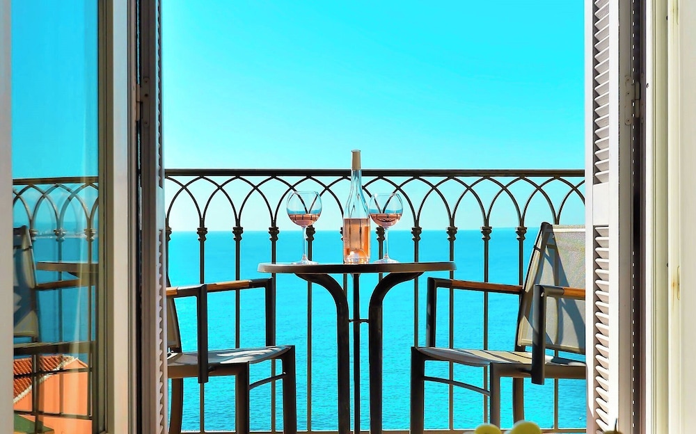 Superior room with full sea view