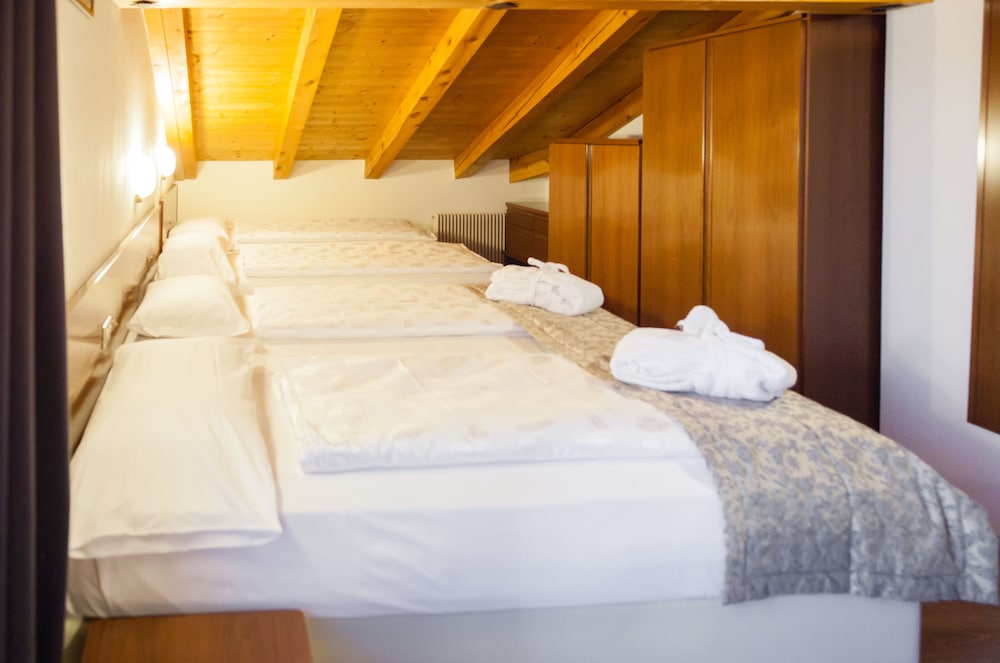 Comfort Quadruple Room