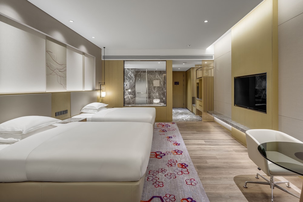 Deluxe Room, 2 Double Beds, City View - Photo 2