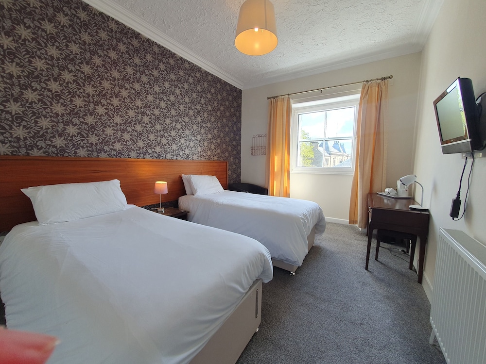 Basic Room, 2 Twin Beds photo 3