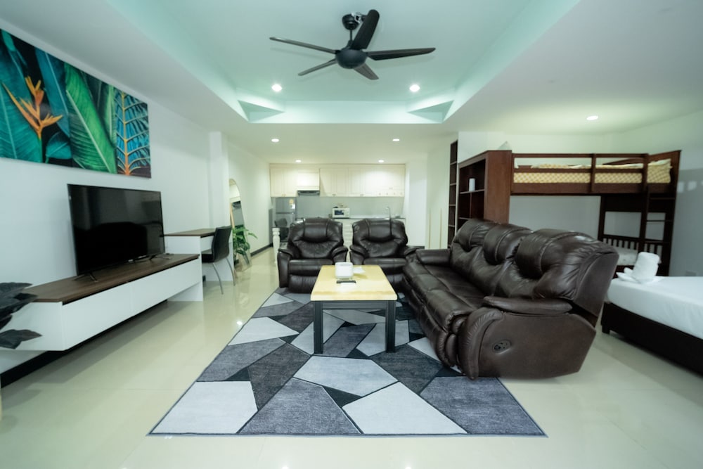 Family Room photo 1