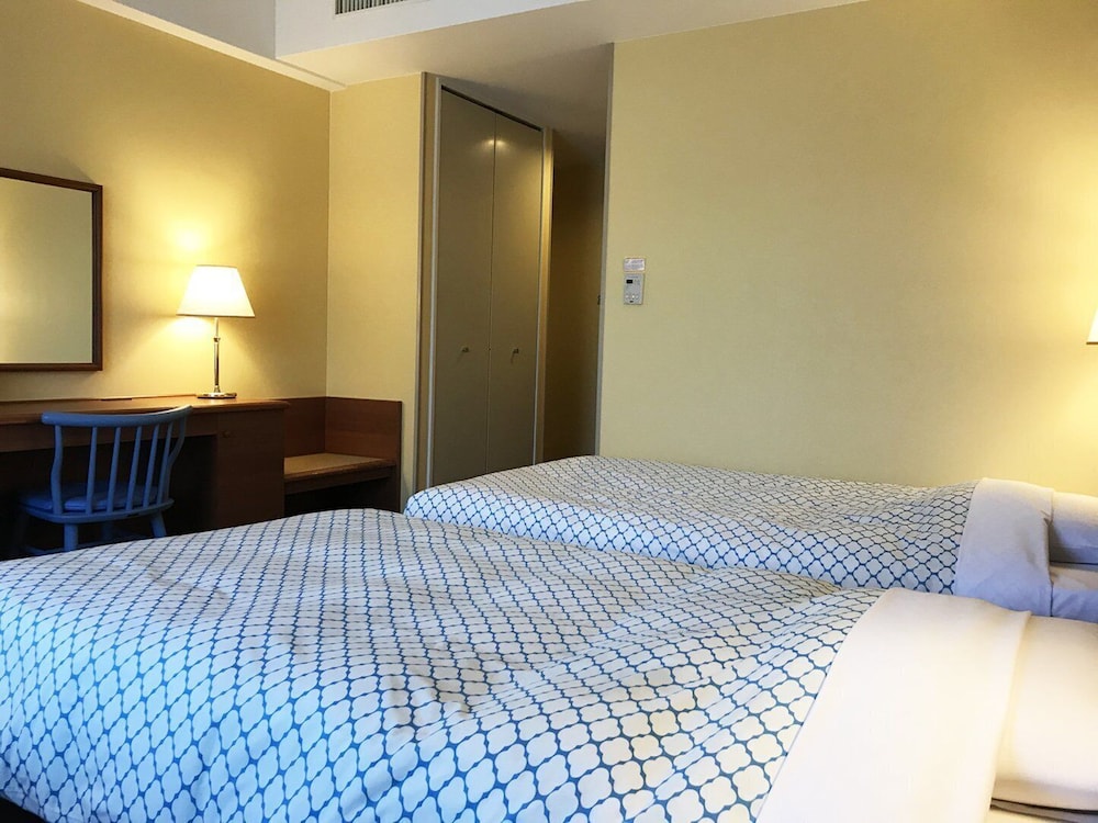 Standard Room, 2 Twin Beds - Photo 9