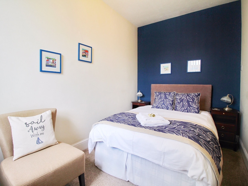 Suite, Ensuite ( Room 3) photo 3