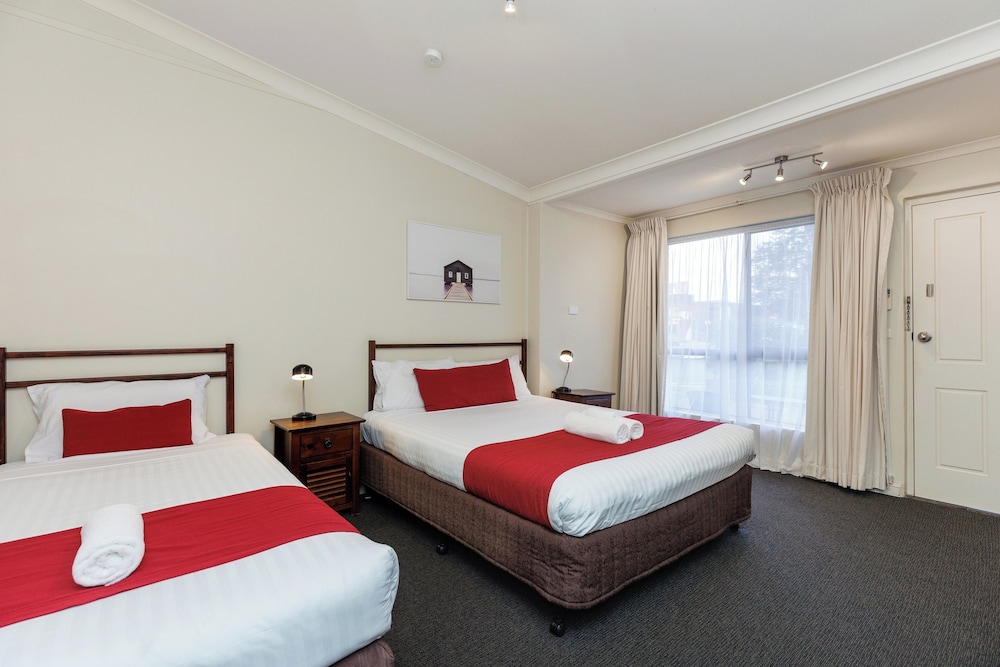 Standard Twin Room - Photo 2
