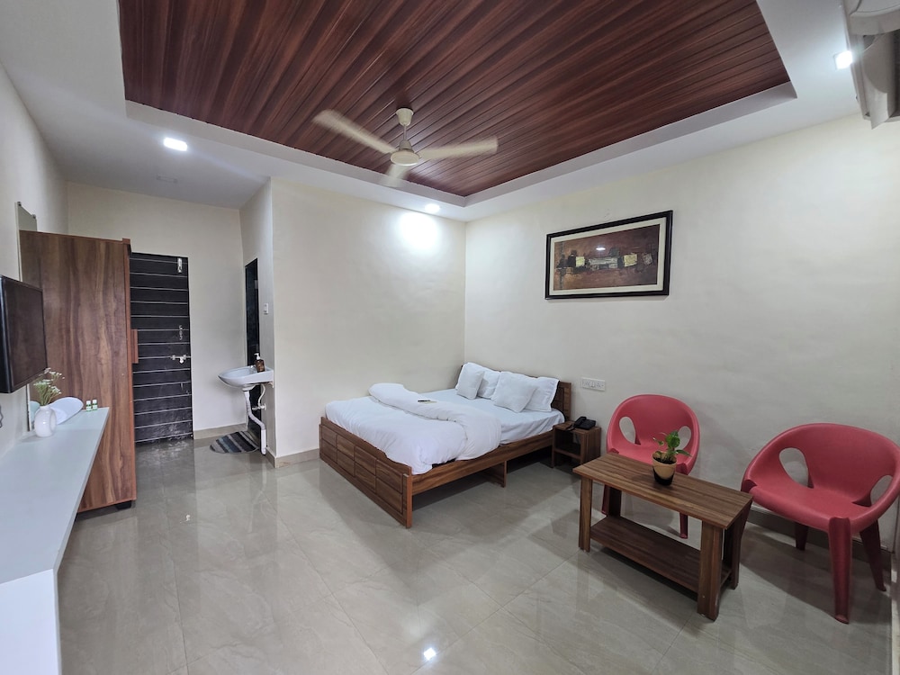 Classic Double Room, Garden View