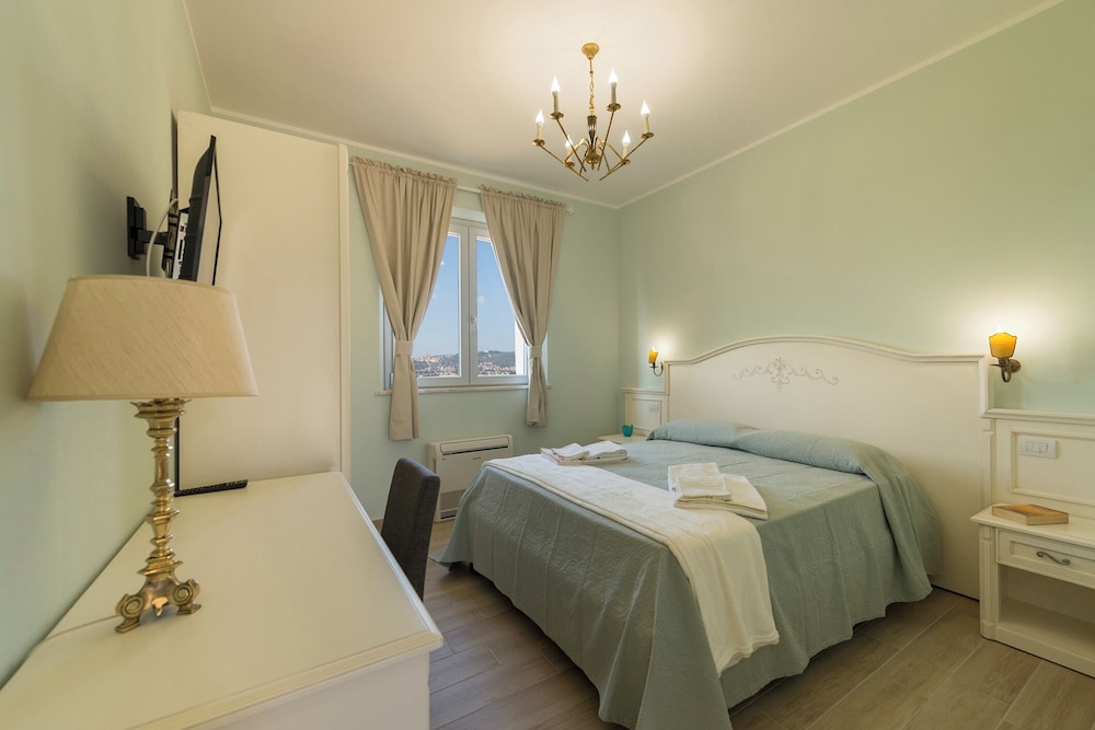 Triple Room, Lake View