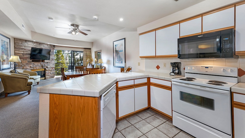 Villa, 1 Bedroom (Crest Pointe) - Photo 10