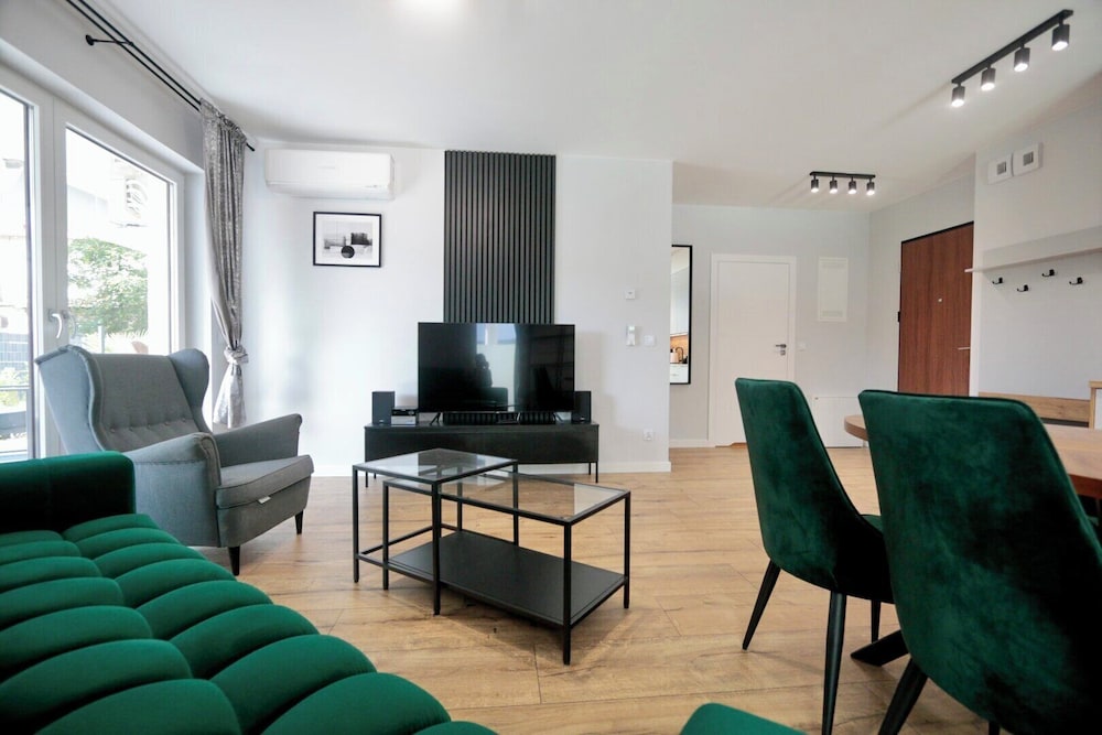 Suite, Ground Floor