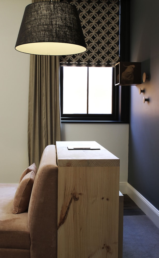 Junior Suite, 1 King Bed, Jetted Tub - Photo 2