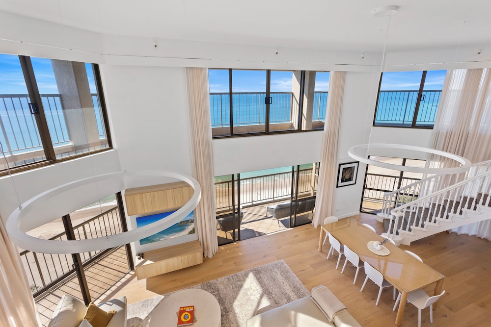 Penthouse, 2 Bedrooms, Ocean View photo 1