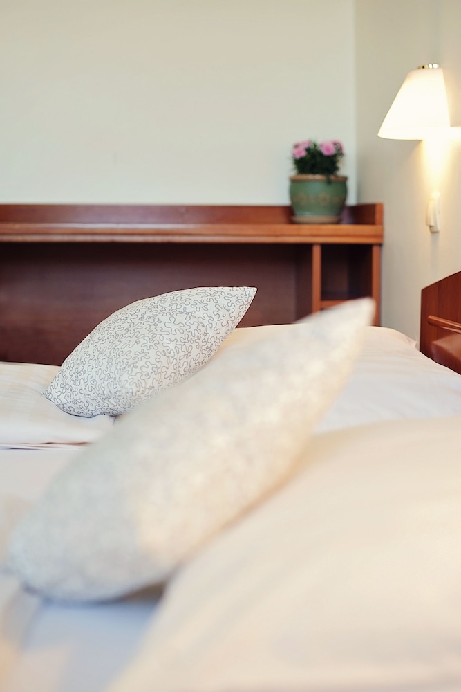 Double or Twin Room - Photo 8