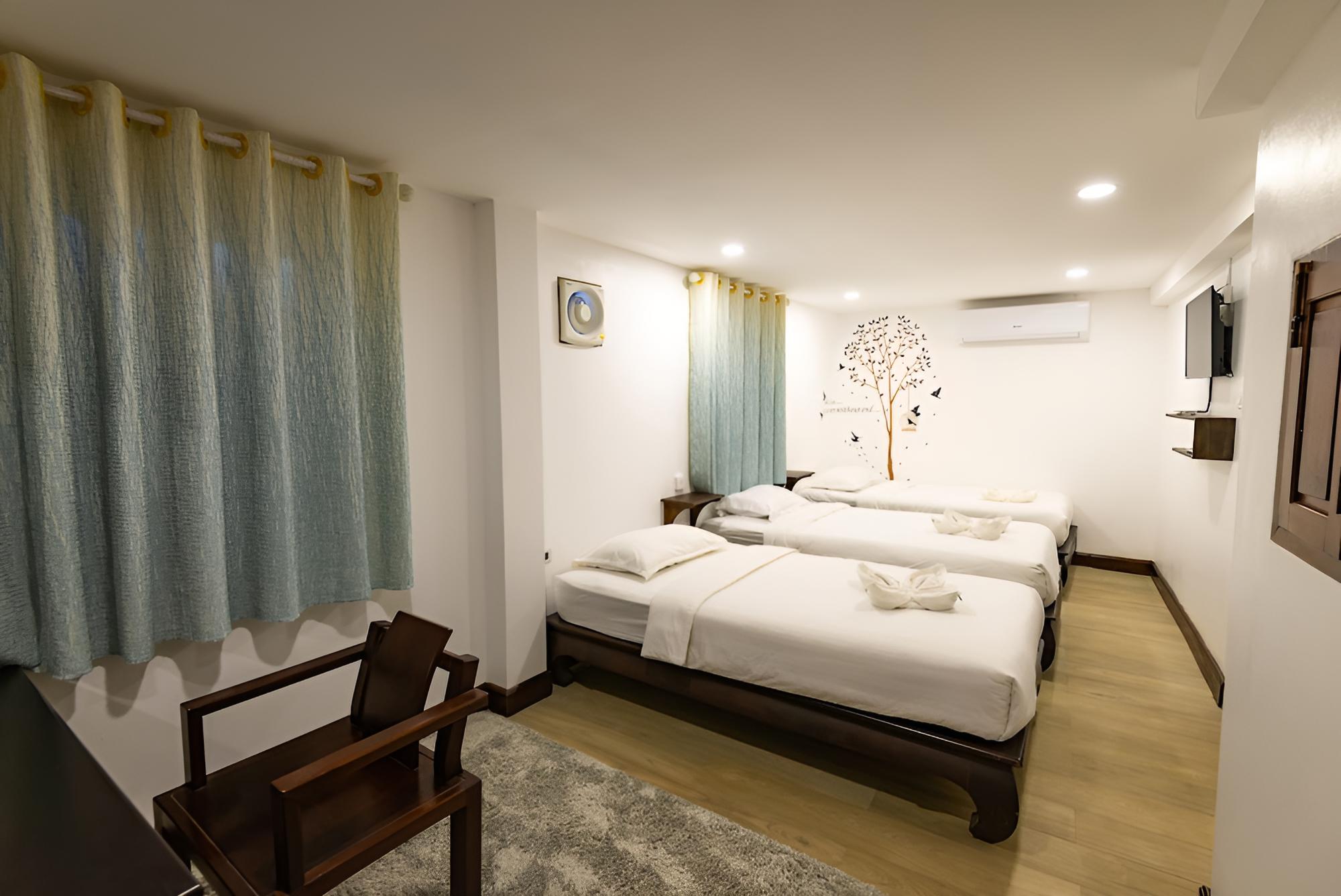Triple Room