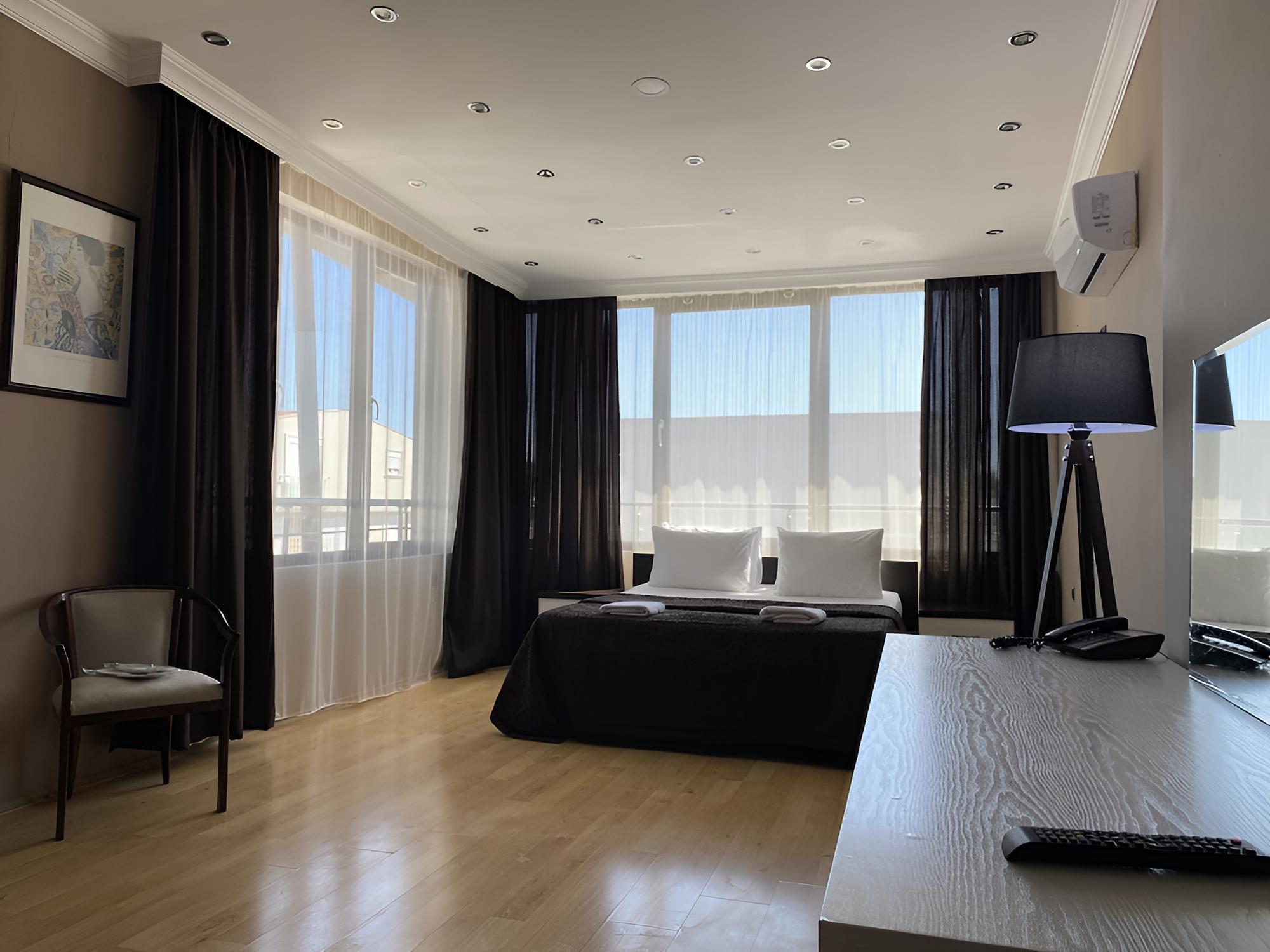 Deluxe Studio Suite, 1 Bedroom photo 2