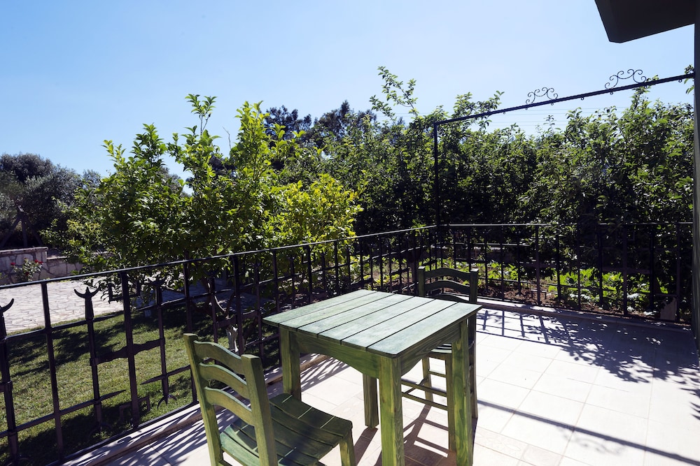 Standard Room, Garden View photo 3