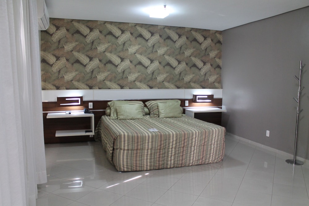 Luxury Suite